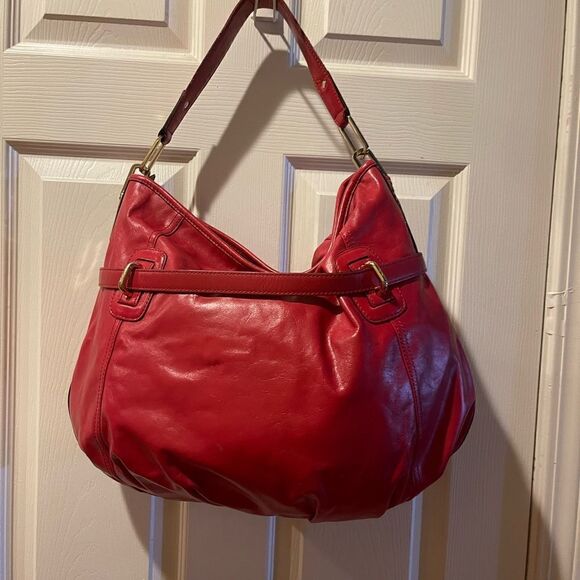 DKNY Red Leather hobo large satchel bag with gold tone accents and hardwares - Picture 4 of 12